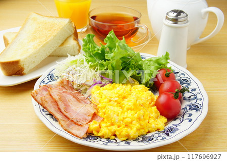 朝食のある食卓 朝食のある食卓 117696927