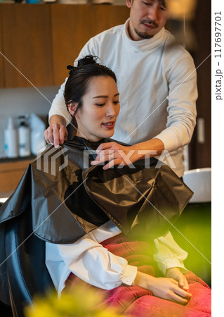 beauty parlor 117697701
