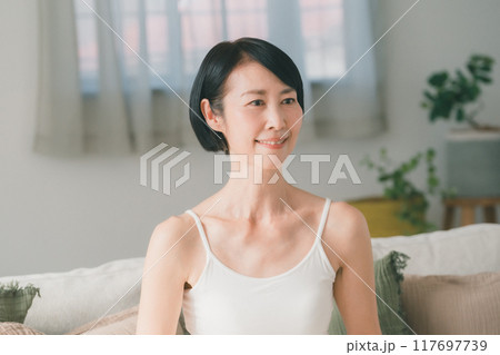 50s beauty 117697739