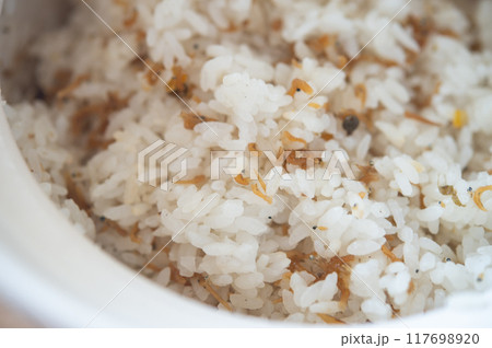土鍋ごはん 〜ちりめん山椒〜 土鍋ごはん 〜ちりめん山椒〜 117698920