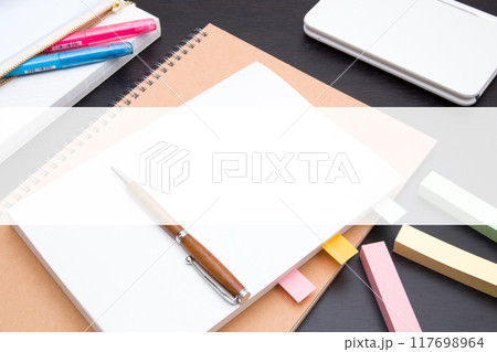参考書とノートと電子辞書　コピースペース 117698964