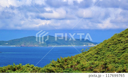 慶良間諸島渡嘉敷島の照山展望台から見える風景 慶良間諸島渡嘉敷島の照山展望台から見える風景 117699765
