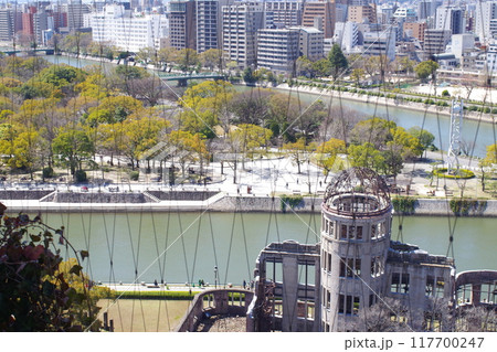 おりずるタワーから眺めた平和公園 おりずるタワーから眺めた平和公園 117700247