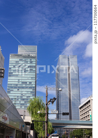 銀座から臨む東京駅方面 117700664