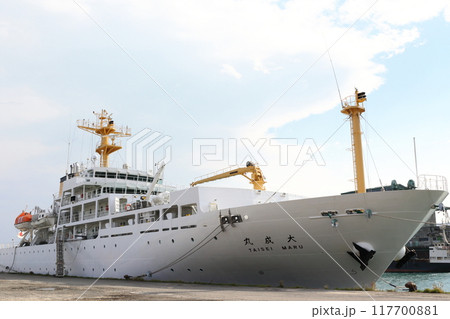 小樽港停泊の練習船「大成丸」 117700881