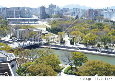 おりずるタワーから眺めた平和公園の景色 117701427