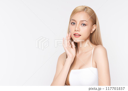 Beautiful young asian woman with clean fresh skin on white background, Face care, Facial treatment, Cosmetology, beauty and spa, Asian women portrait. 117701837