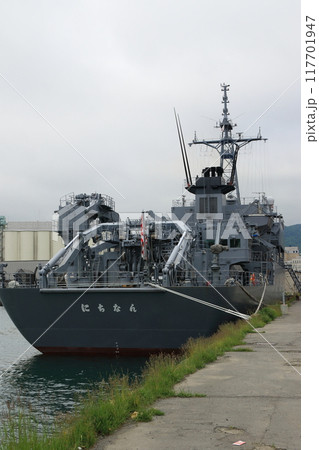 小樽港停泊の海洋観測艦「にちなん」 小樽港停泊の海洋観測艦「にちなん」 117701947