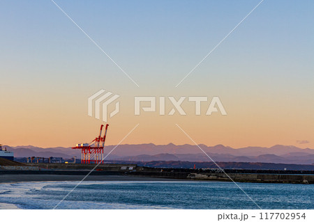 静岡県御前崎市御前崎　御前崎海水浴場周辺の風景 117702954