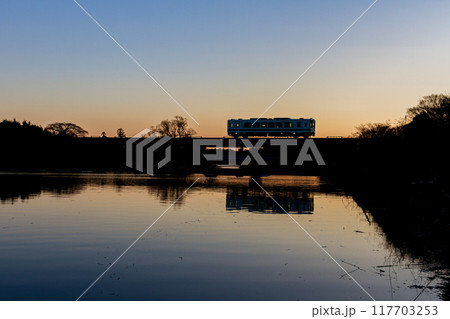 静岡県掛川市本郷 天竜浜名湖鉄道と沿線の風景 静岡県掛川市本郷 天竜浜名湖鉄道と沿線の風景 117703253