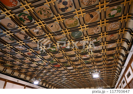 永平寺の天井絵（傘松閣） 117703647