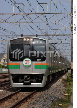 長大な編成を連ねて複々線区間を走行する東海道線E217系電車_2009/8/18撮影 長大な編成を連ねて複々線区間を走行する東海道線E217系電車_2009/8/18撮影 117704358
