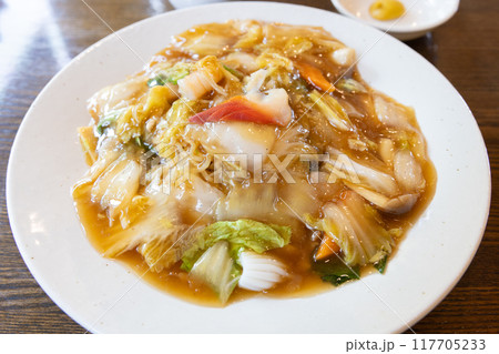 美味しい中華料理の五目あんかけ焼きそば 美味しい中華料理の五目あんかけ焼きそば 117705233
