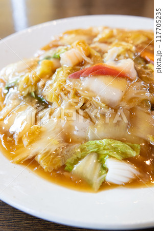 美味しい中華料理の五目あんかけ焼きそば 美味しい中華料理の五目あんかけ焼きそば 117705235