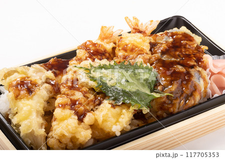 天重 弁当 (海老 イカ 南瓜 舞茸 なす 大葉) 天重 弁当 (海老 イカ 南瓜 舞茸 なす 大葉) 117705353