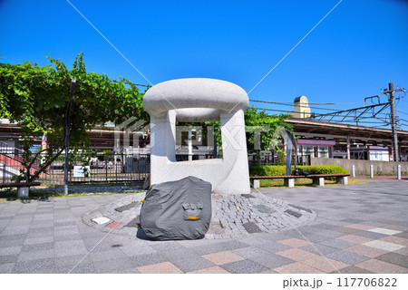 自転車のある風景 輪行バッグに自転車を収納して電車に乗せてサイクリング 自転車のある風景 輪行バッグに自転車を収納して電車に乗せてサイクリング 117706822