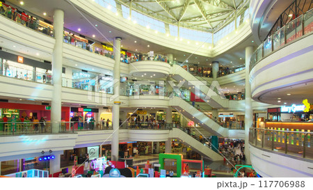 躍動するフィリピン - マニラ・マラテ/エルミタのショッピングモール 都市景観（2023年9月） 117706988