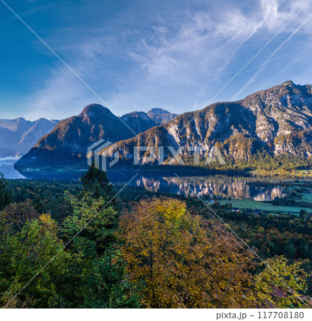 Peaceful morning autumn Alps mountain lake with clear transparent water and reflections. Hallstatter lake, Upper Austria. 117708180