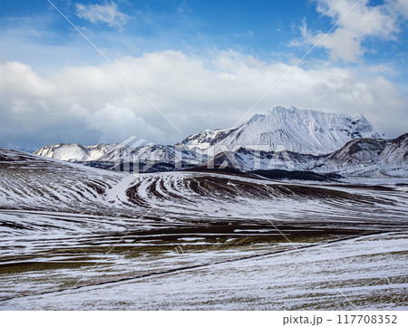 Colorful Landmannalaugar mountains under snow cover in autumn, Iceland Colorful Landmannalaugar mountains under snow cover in autumn, Iceland 117708352
