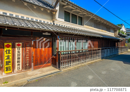 奈良県　御所市の町並み 117708871