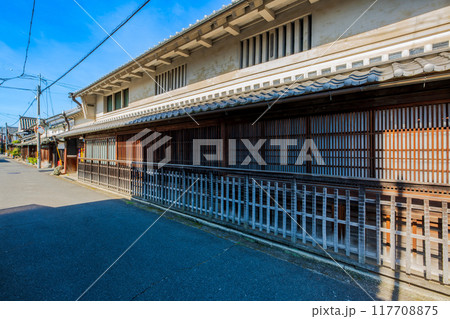 奈良県　御所市の町並み 117708875
