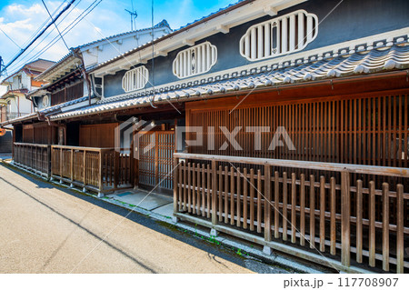 奈良県　御所市の町並み 117708907