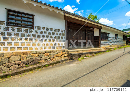 奈良県　高取町の町並み 117709132