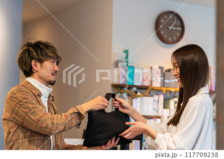 beauty parlor beauty parlor 117709238