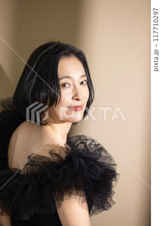 50代女性ビューティーイメージ 117710297