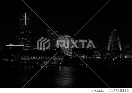 モノクロ横浜みなとみらいMM21絶景の夜景スポット4 モノクロ横浜みなとみらいMM21絶景の夜景スポット4 117710356