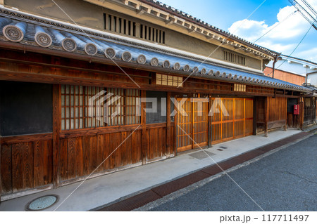 奈良県　橿原市　八木の町並み 117711497