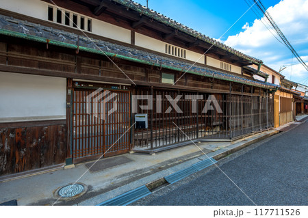 奈良県　橿原市　八木の町並み 117711526