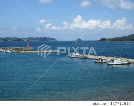 和久漁港と角島大橋 和久漁港と角島大橋 117711612