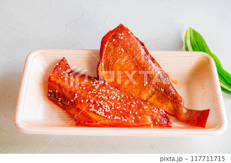 トレー入り赤魚のみりん干し 117711715