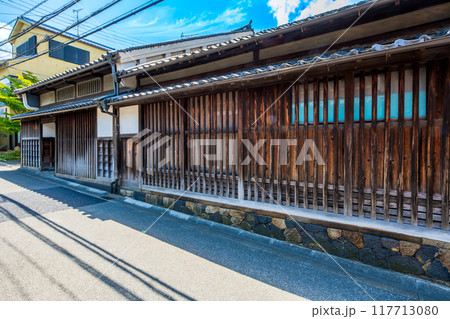 奈良県　ならまち　高畑町の町並み　 117713080