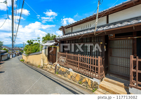 奈良県 ならまち 高畑町の町並み 奈良県 ならまち 高畑町の町並み 117713082
