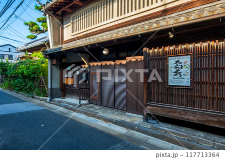 奈良県　ならまち　町並み　 117713364
