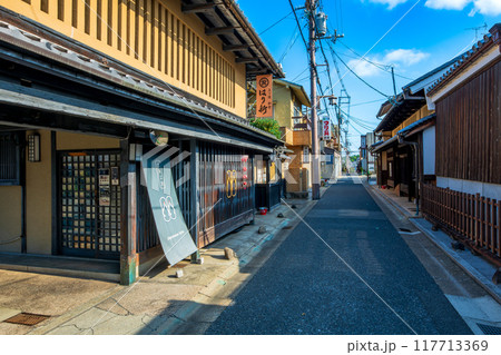 奈良県　ならまち　町並み　 117713369