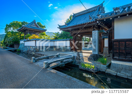 滋賀県　東近江市　五個荘金堂の町並み 117715587