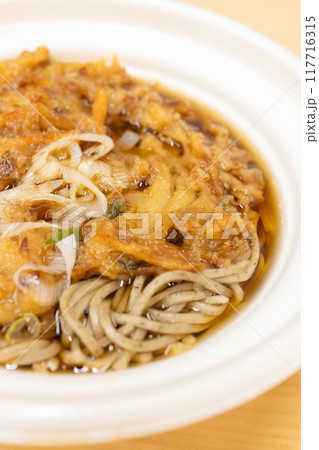 美味しいかき揚げ蕎麦 美味しいかき揚げ蕎麦 117716315