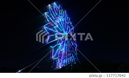 夜空に浮かぶ観覧車 117717642