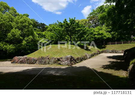 山麓城主居館跡と石垣(岐阜城金華山) 山麓城主居館跡と石垣(岐阜城金華山) 117718131