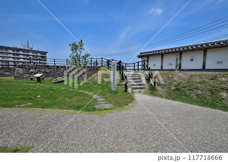 愛知県西尾市　三河国「西尾城」の丑寅櫓と曲輪の様子 117718666