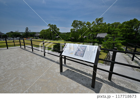 愛知県西尾市　三河国「西尾城」の丑寅櫓と曲輪の様子 117718673