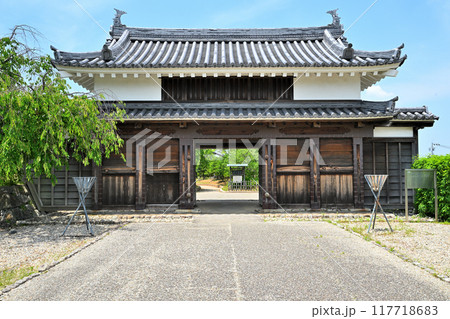 愛知県西尾市　三河国「西尾城」の丑寅櫓と曲輪の様子 117718683