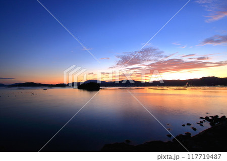 眺め続けていたい 暮れてゆく瀬戸内風景 眺め続けていたい 暮れてゆく瀬戸内風景 117719487