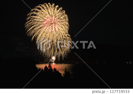 大芝島から見る大崎上島の花火 117719533