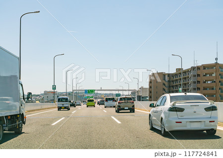 晴天の高速道路 117724841