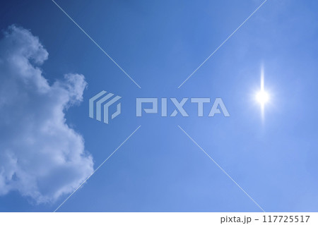 夏の空と太陽と雲　横浜 117725517