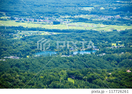 絶景の八子ヶ峰トレッキング 蓼科湖遠景 長野県 日本 絶景の八子ヶ峰トレッキング 蓼科湖遠景 長野県 日本 117726261